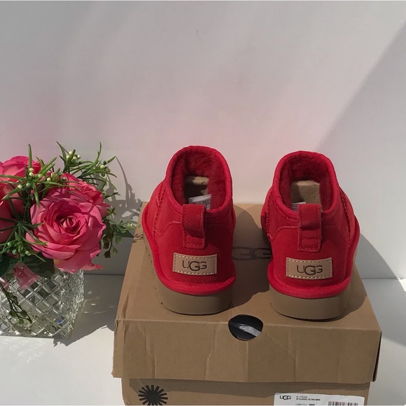 UGG Classic Ultra Mini - Picture 7 of 11